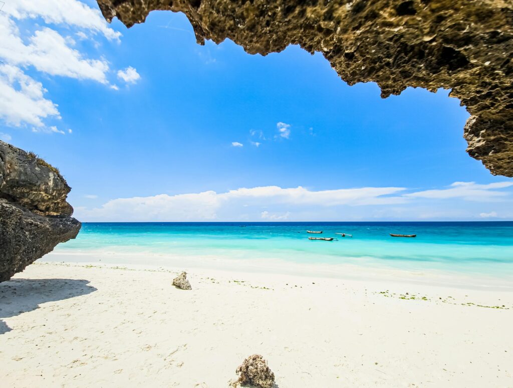 suluban beach uluwatu