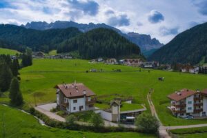 where to stay in dolomites, italy