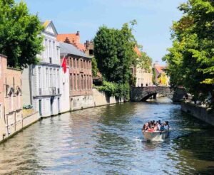 bruges best restaurants, best restaurants in bruges belgium, Bruges, City of bruges, Brugge in belgium, Bruges travel guide, Bruges travel itinerary, Top 10 things to do in bruges travel, What is bruges famous for, Bruges canal tour, Unique things to do in bruges, Places to visit in bruges in one day, Bruges, brussels 