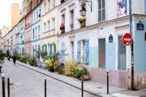 Notre-Dame walk charming street of paris