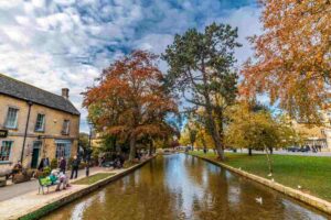 Bourton-on-the-Water model village, Bourton-on-the-Water from london