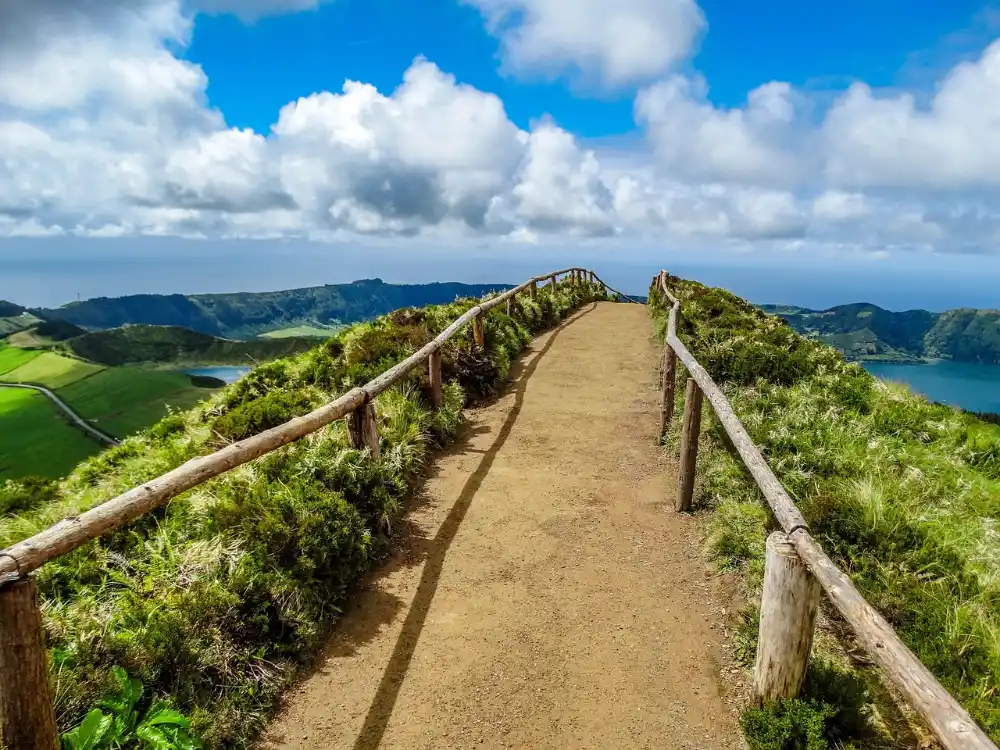 Viewpoint path above the crater lakes on hikes on São Miguel